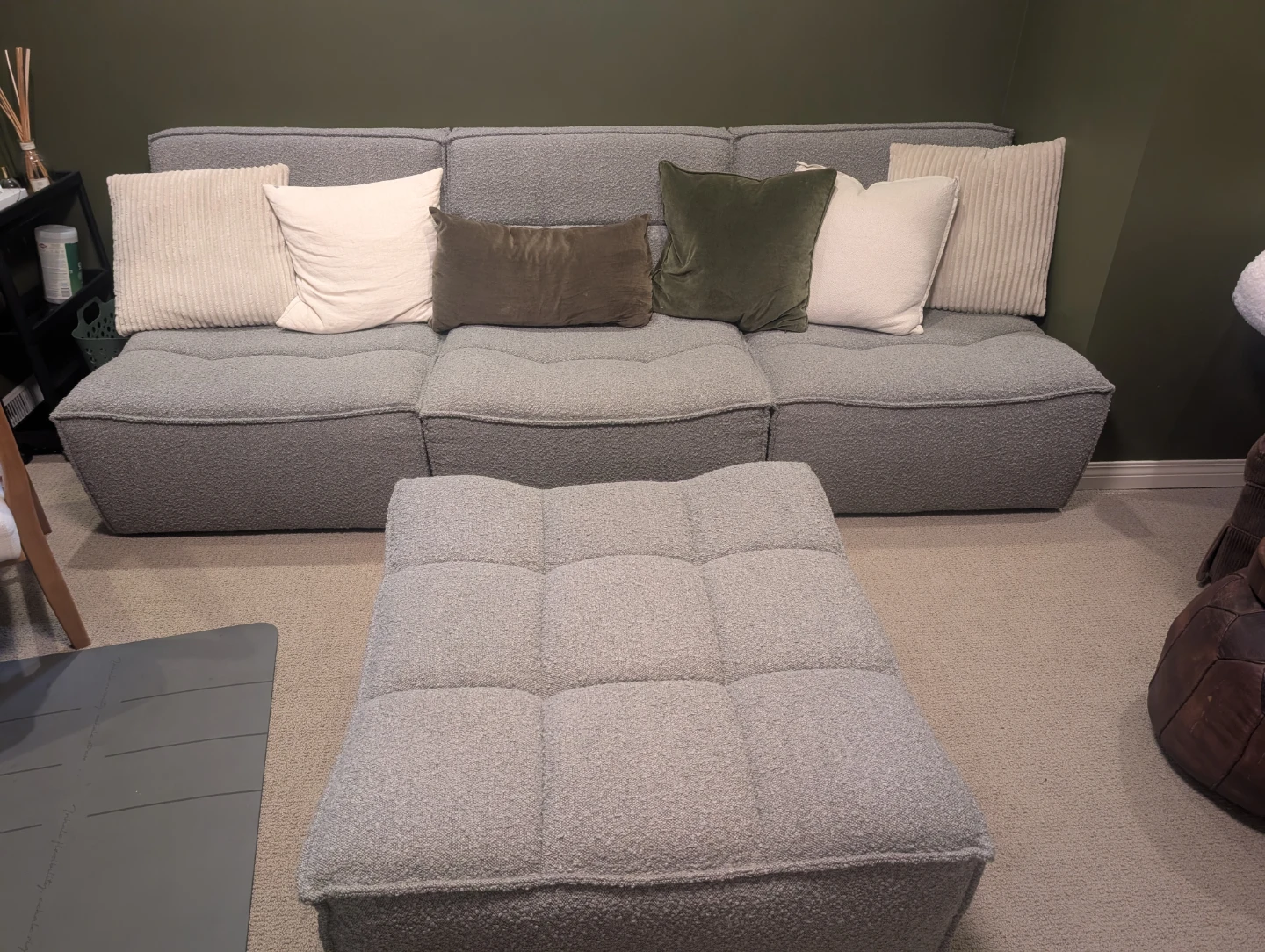 4-piece Modular Sectional Sofa Grey Boucle with Ottoman - photo 4