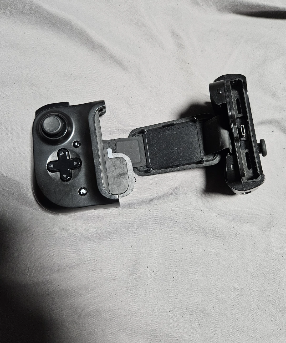 Razer Kishi Mobile Game Controller - photo 3