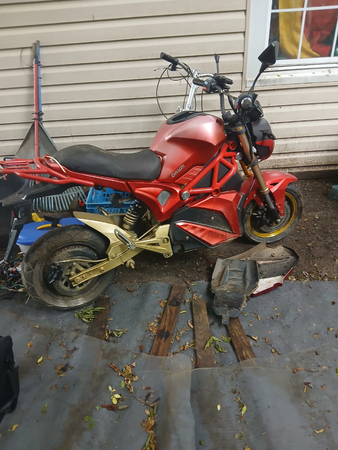 Red DAYIM Electric Scooter - Project Bike