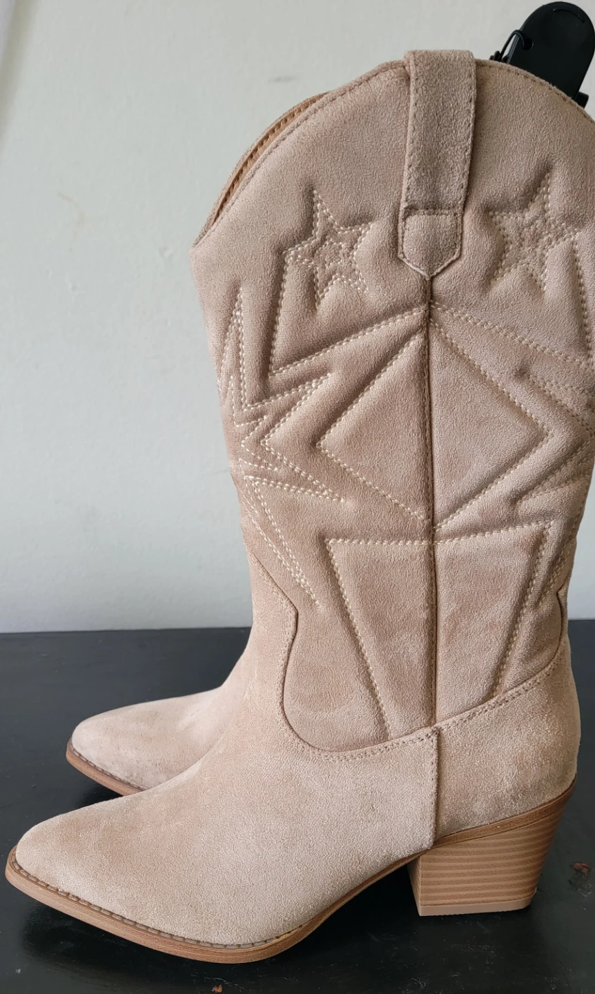 Women's Tan Western Boots Size 6