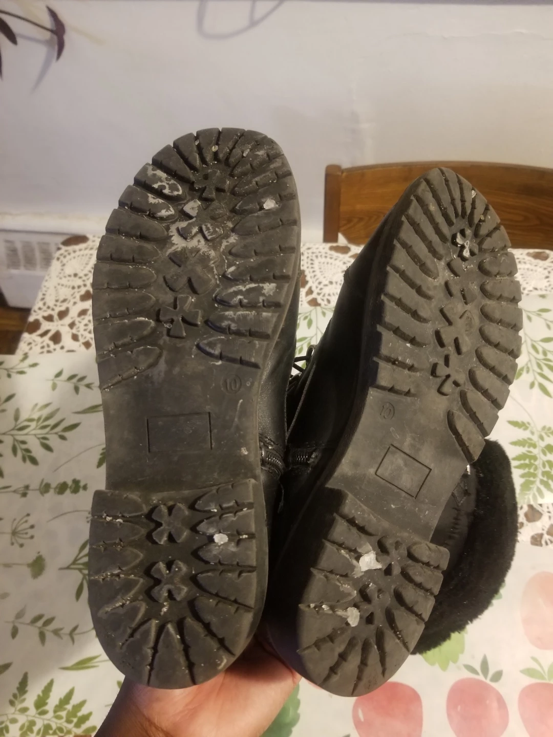 Women's Black Fur Insulation Winter Boots Size 10 - photo 4