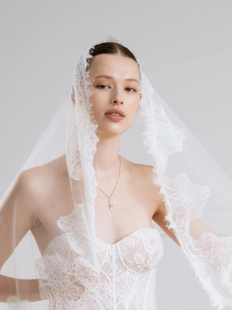 White Lace Wedding Veil