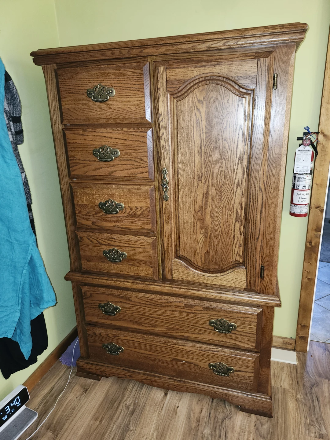 Solid Oak Dresser with Cabinet, 2 Nightstands and bookcase - photo 2