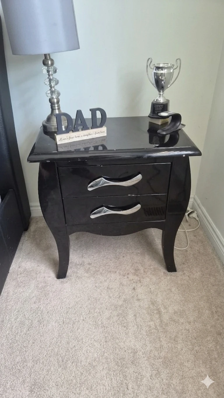 4-Pc Queen Bedroom Set – Black – MUST GO ASAP - photo 5