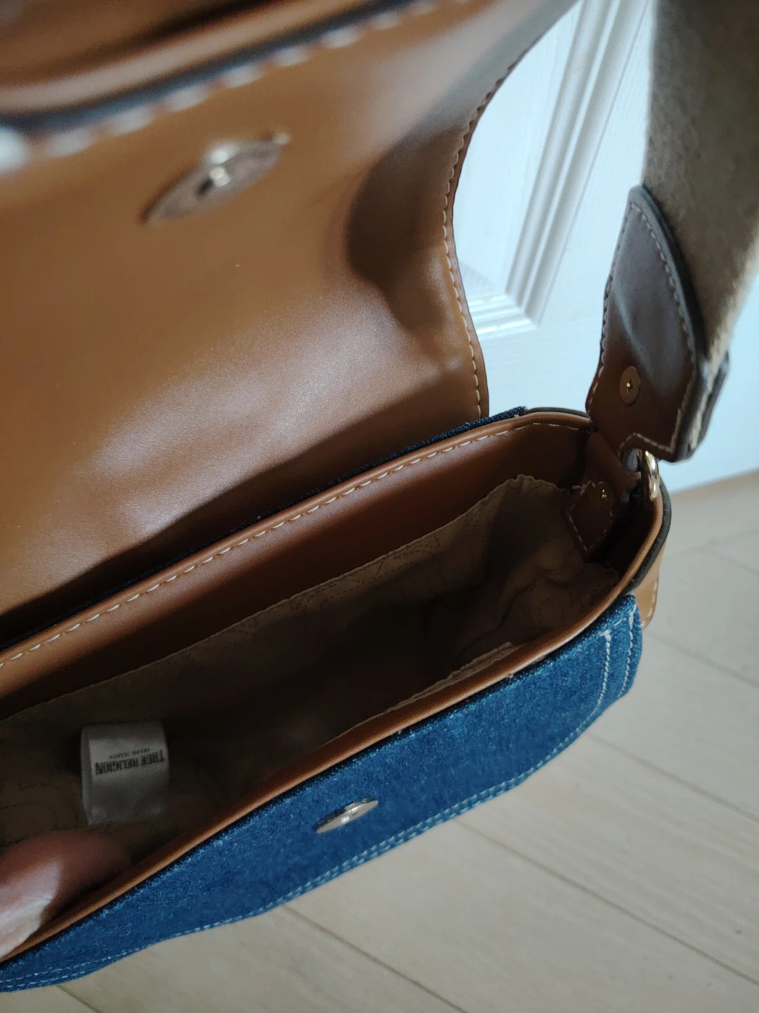 ⚽️True Religion Denim Crossbody Bag - photo 3