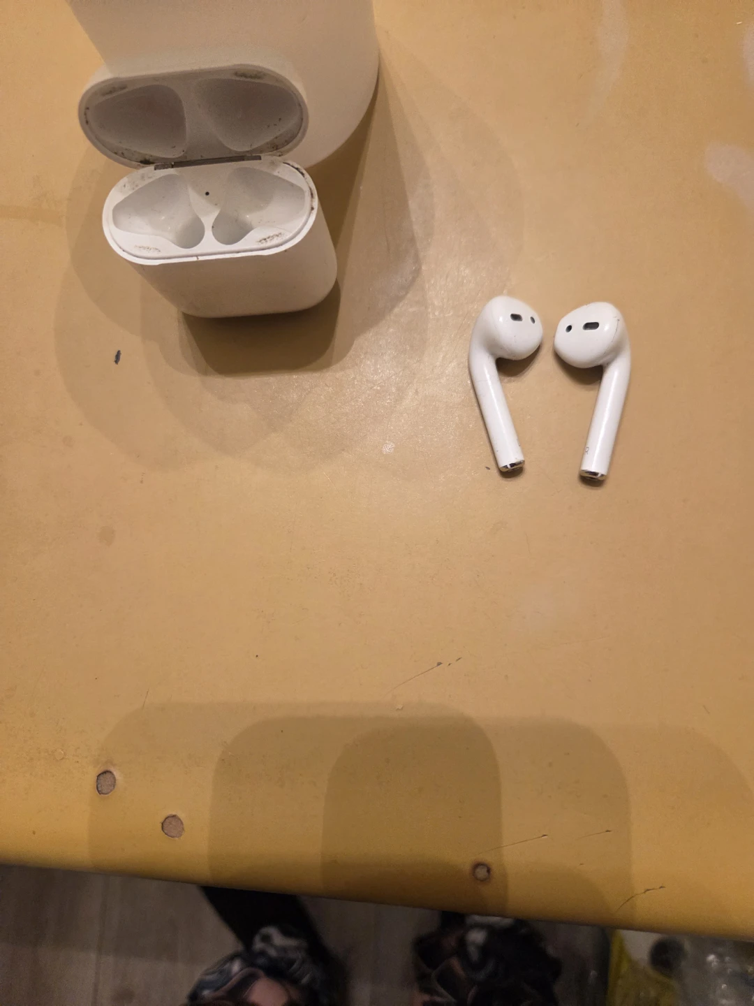Apple AirPods with Charging Case
