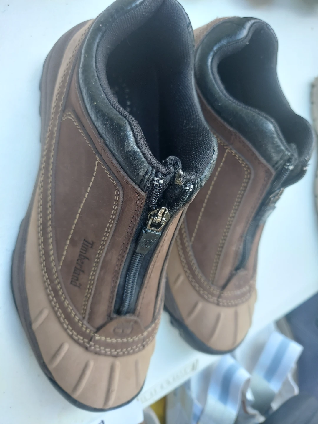 Timberland Brown Leather Zipper Boots - Size 6 - photo 2