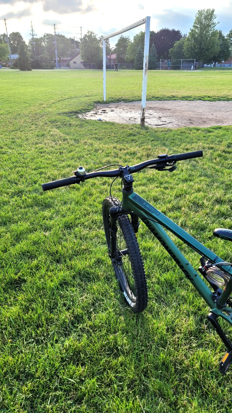Diamondback Mountain Bike - photo 4