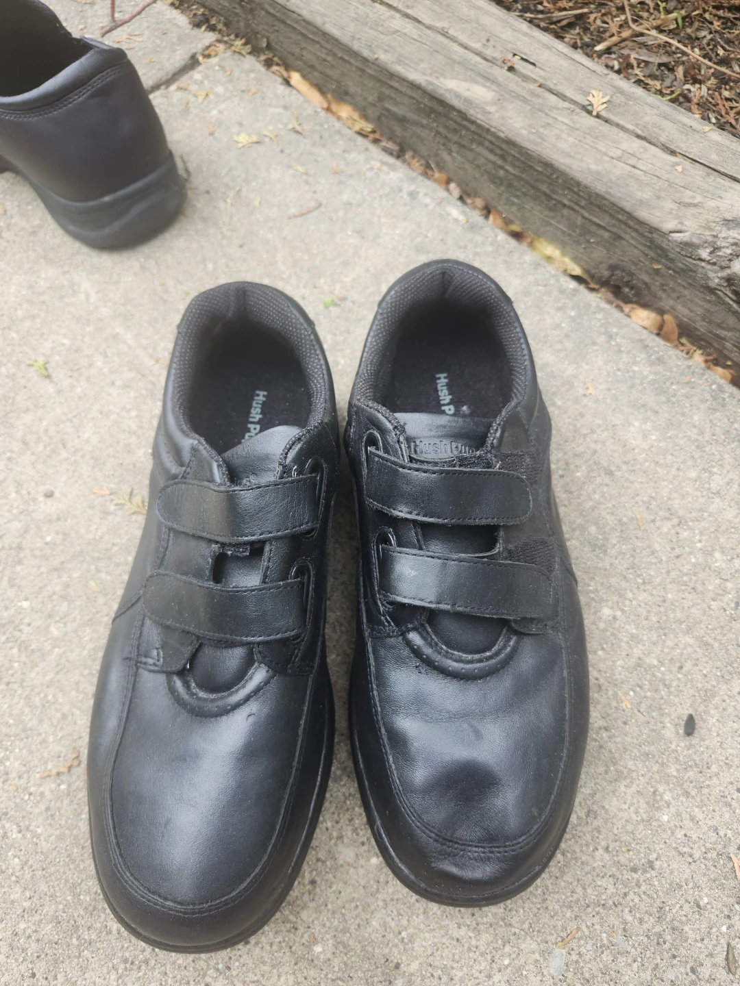 Hush Puppies Black Leather Hook and Loop Shoes
