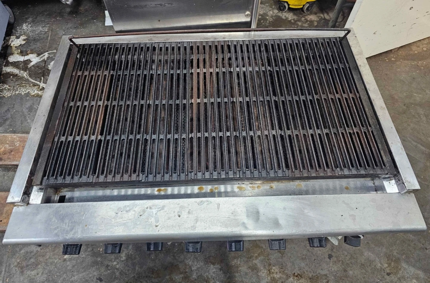 Commercial Gas BBQ Grill - photo 2