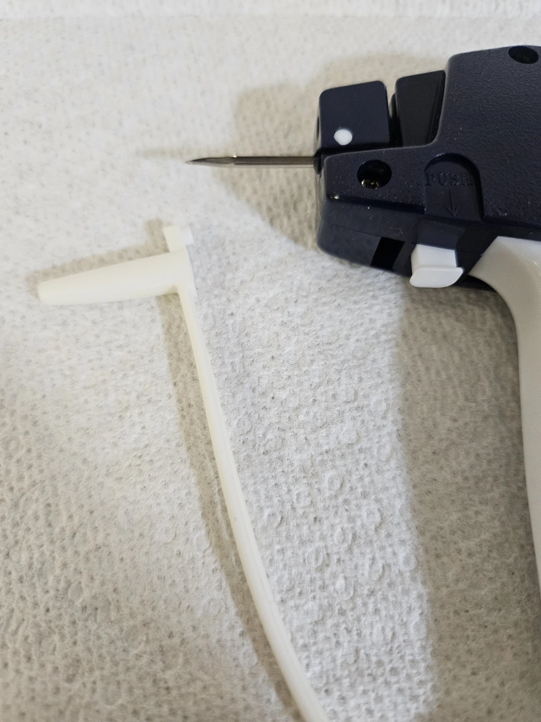 HAWK Standard Tagging Gun - photo 3