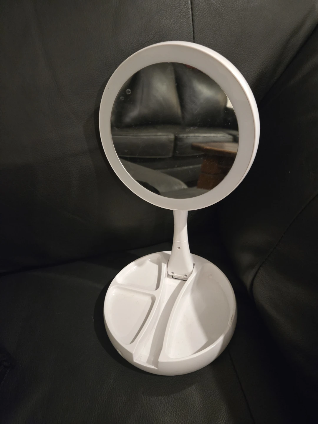 White with light, 2 Makeup Mirrors - photo 2
