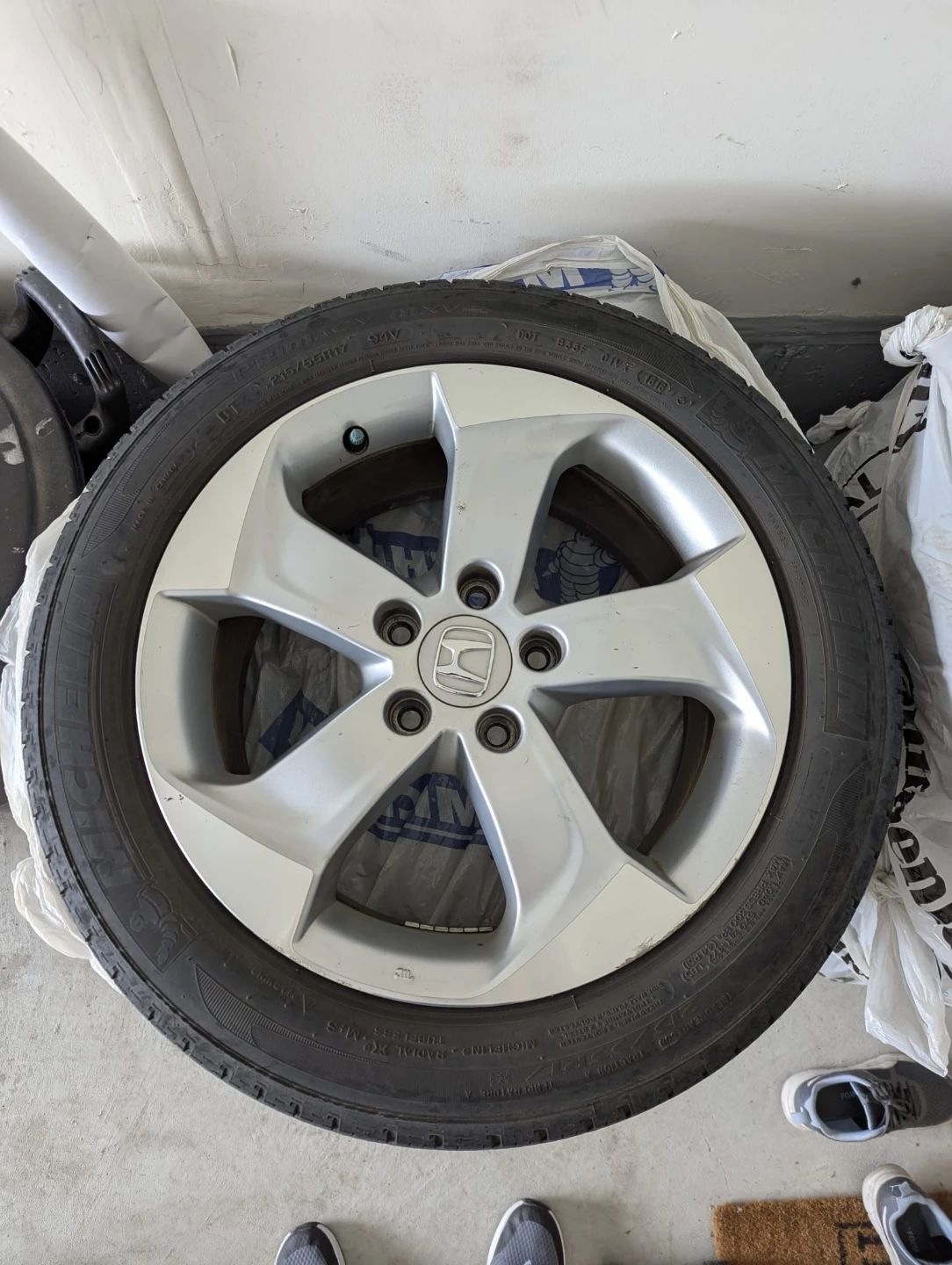 Michelin All-Season Tire with Rim Honda HRV 2016 - photo 5