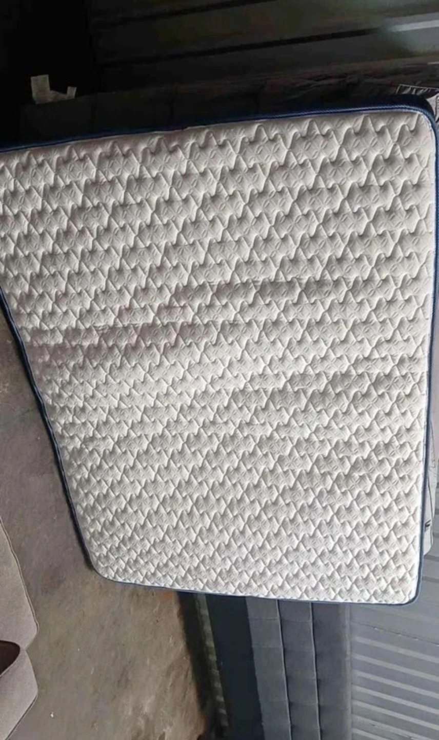 Queen size frame and mattress - photo 2