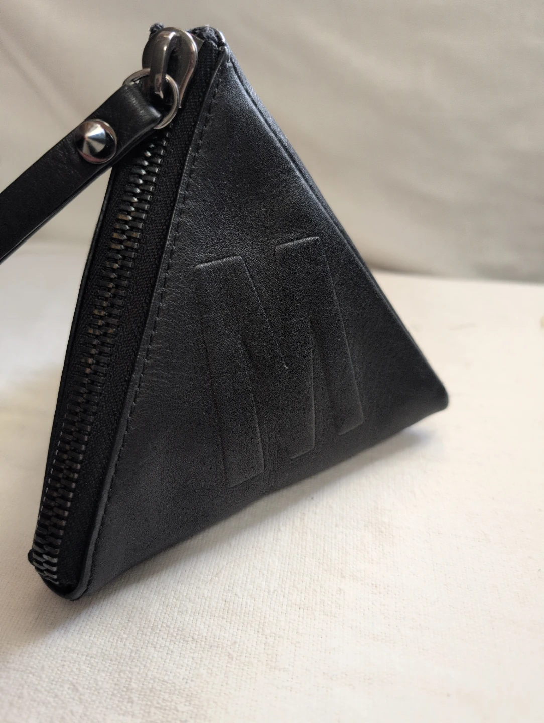 Alexander McQueen triangle pouch - photo 2