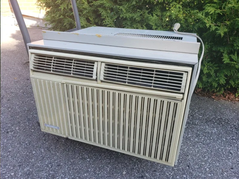 Fedders Master Control Window Air Conditioner - photo 2
