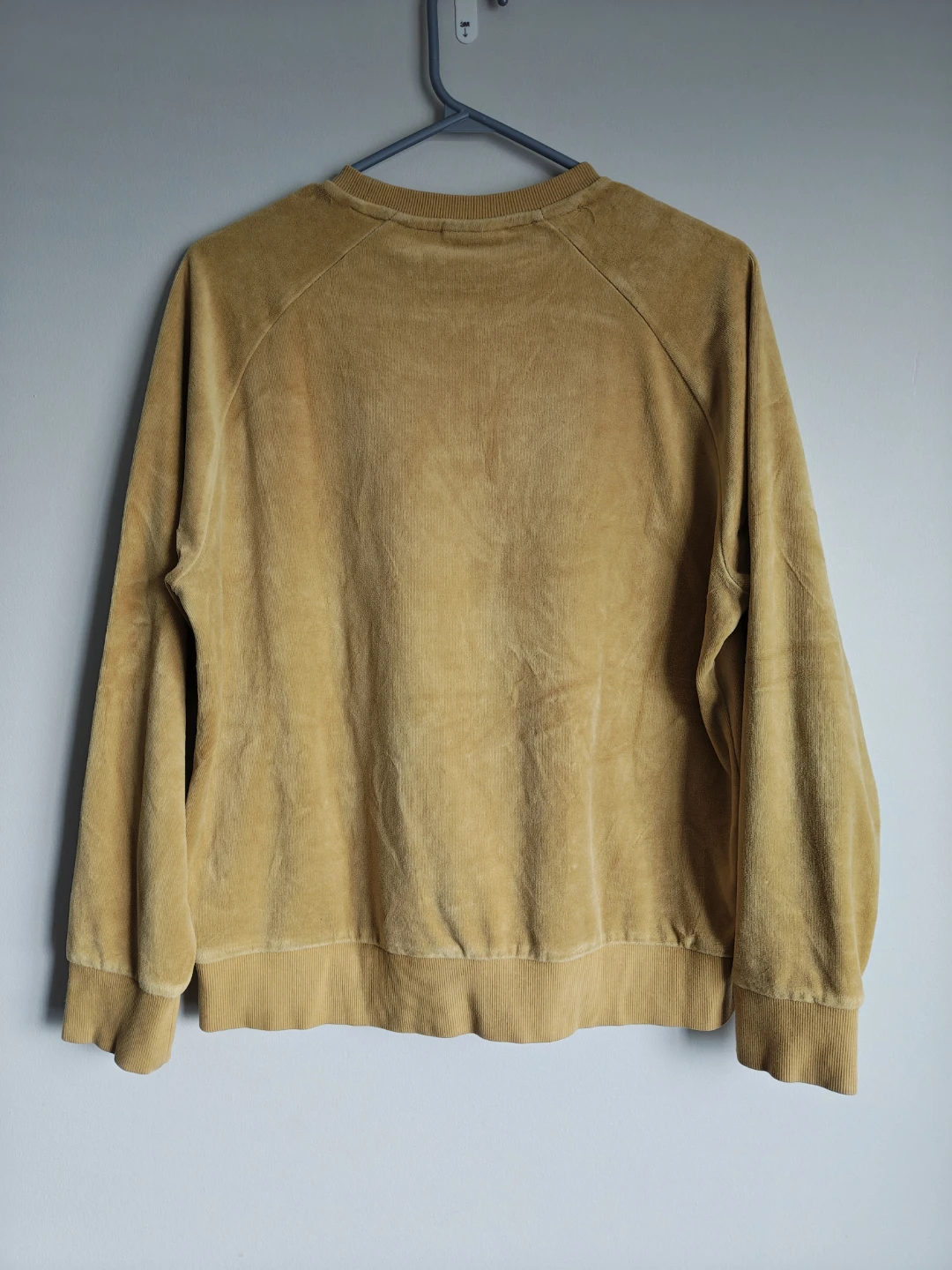 Fila Velour Crewneck Sweatshirt - Mustard Yellow - Size M - photo 3