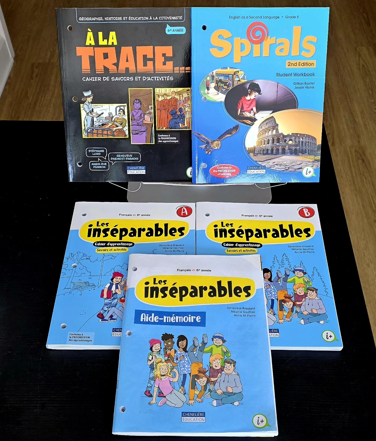 Gr. 6 School Textbooks / Manuels scolaires neufs de 6e année