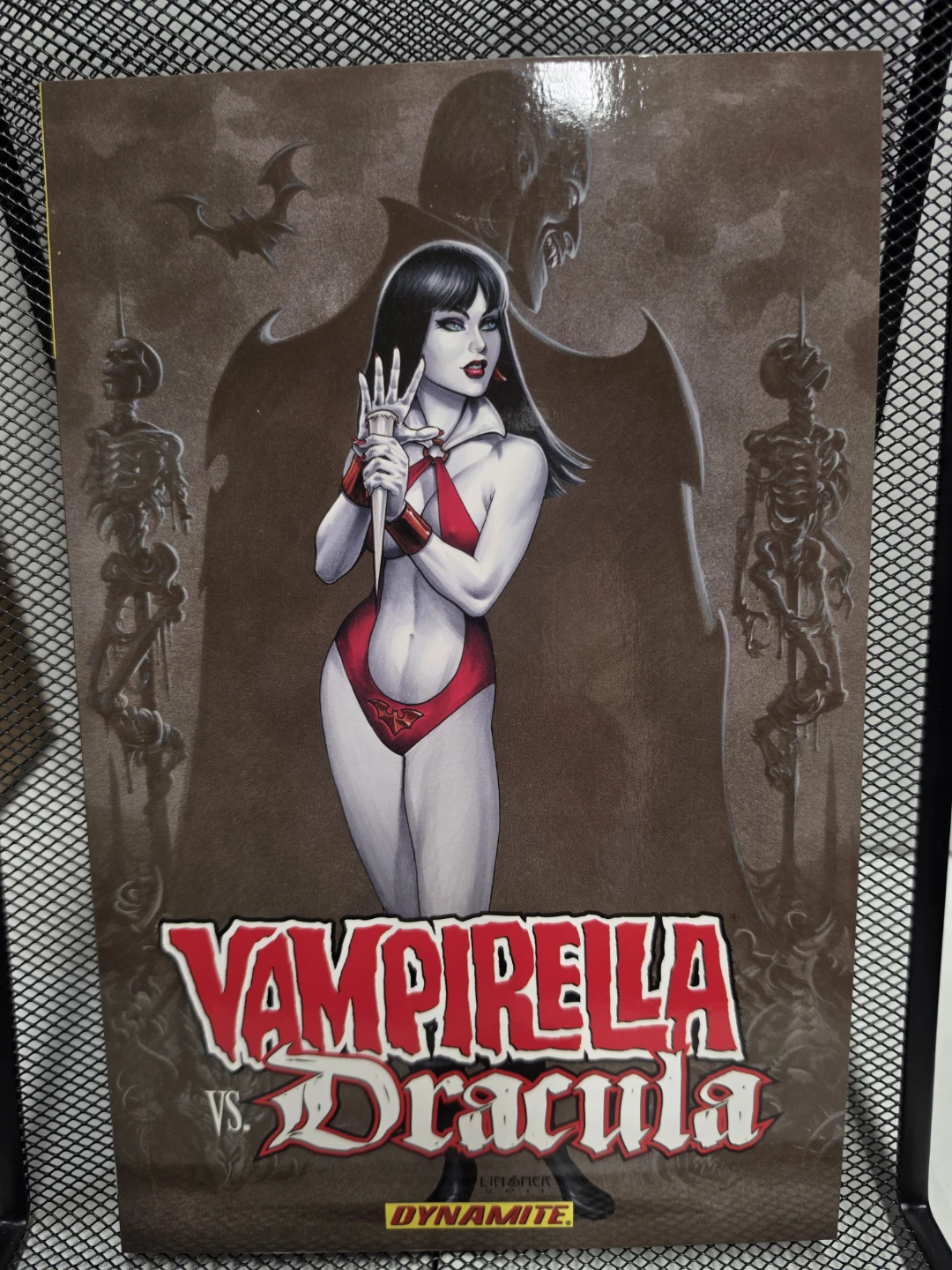 Vampirella vs. Dracula Graphic Novel