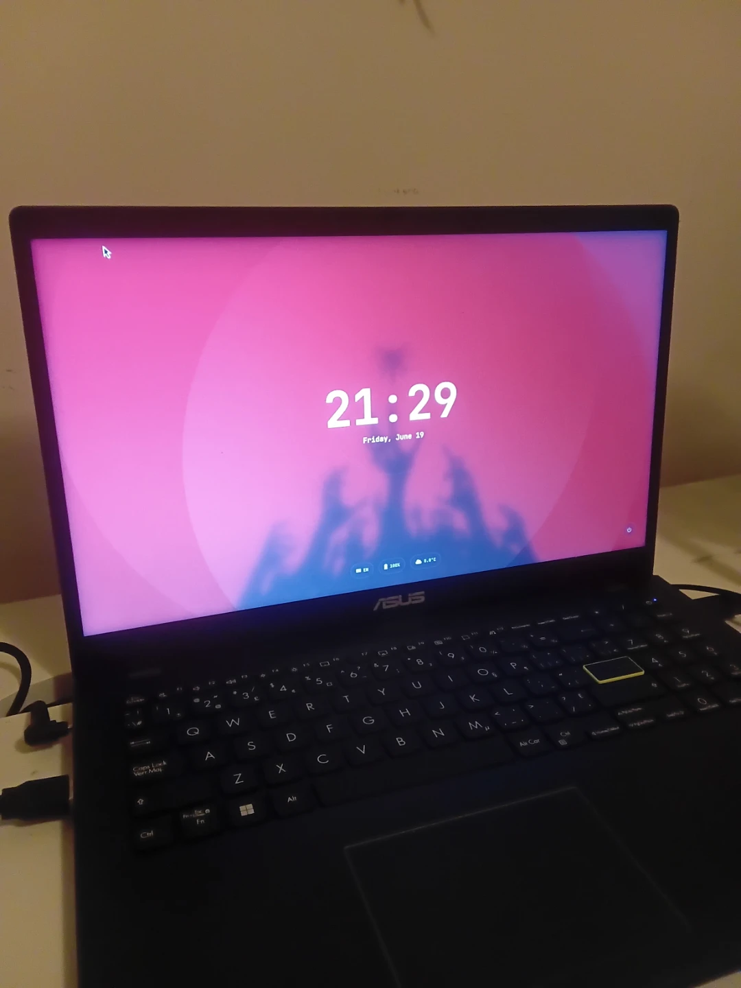 ASUS laptop in good condition. Works perfectly with no issues. - photo 3