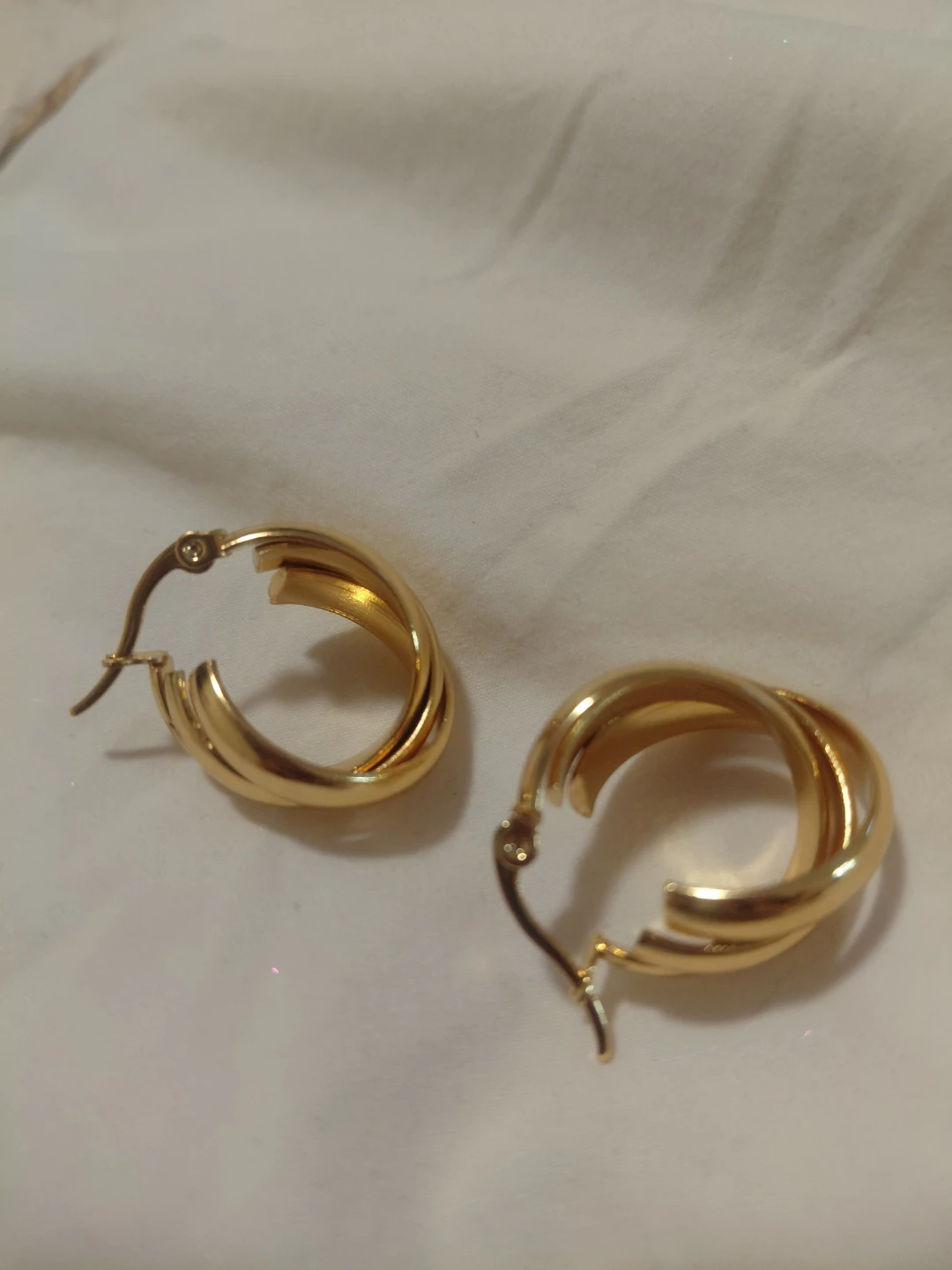 Gold-tone layered hoop earrings 18kt