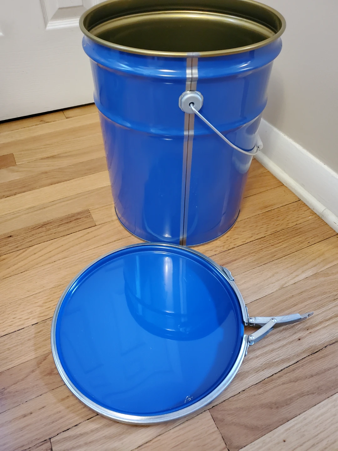Blue Metal Pail with Lid - photo 5