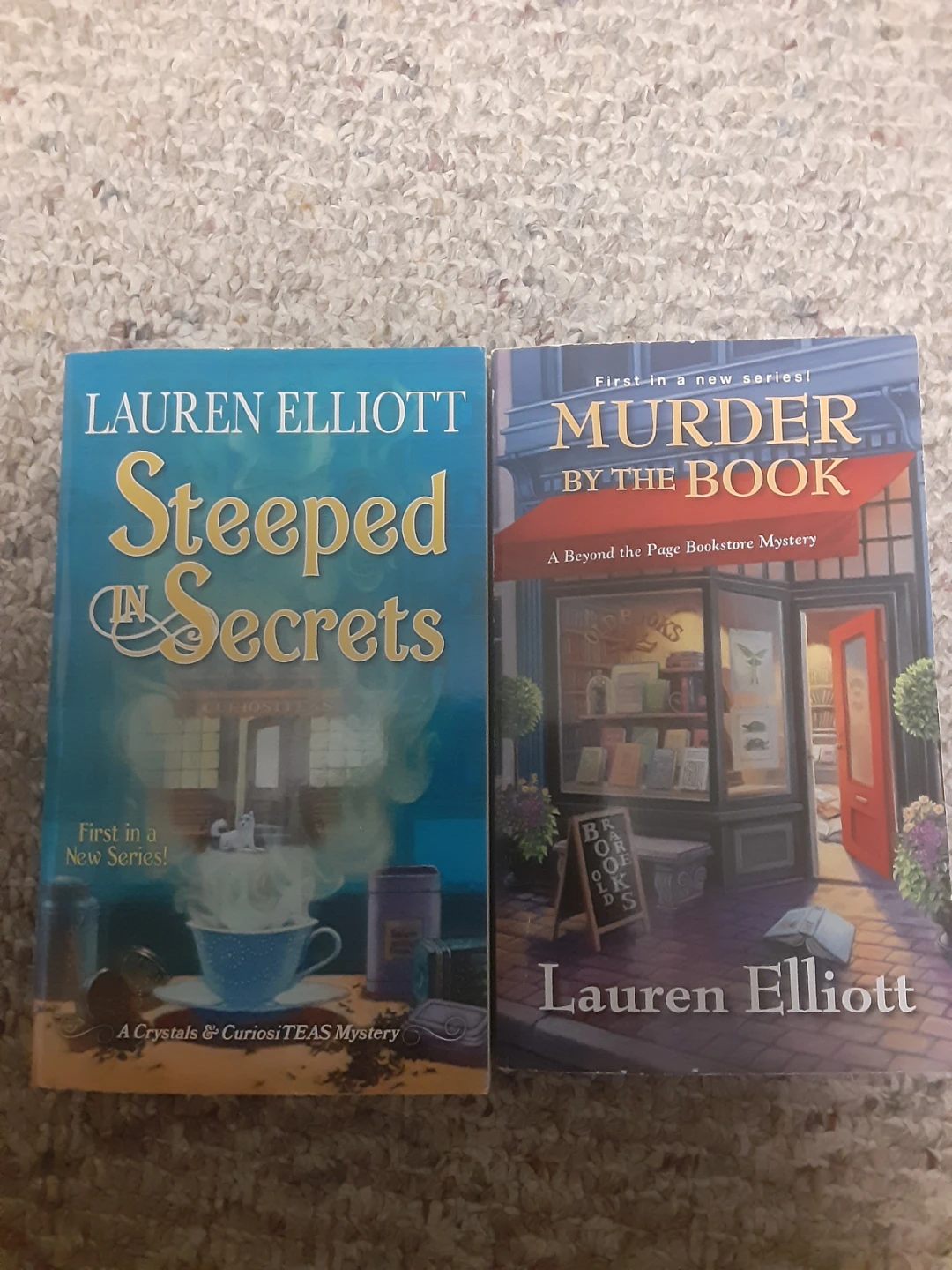 Lauren Elliott cozy mysteries(READ DESC)