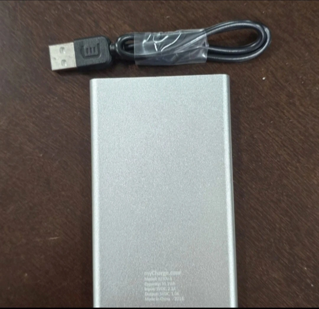 Air Jordan portable external charger - photo 2