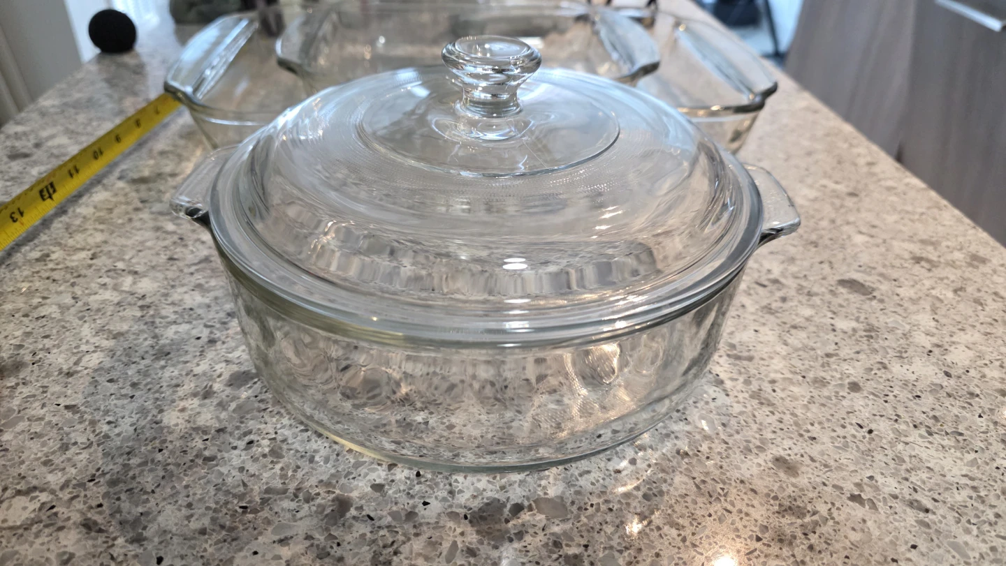 MOVING SALE- Pyrex Glass Bakeware Set – 4 Pieces - photo 3