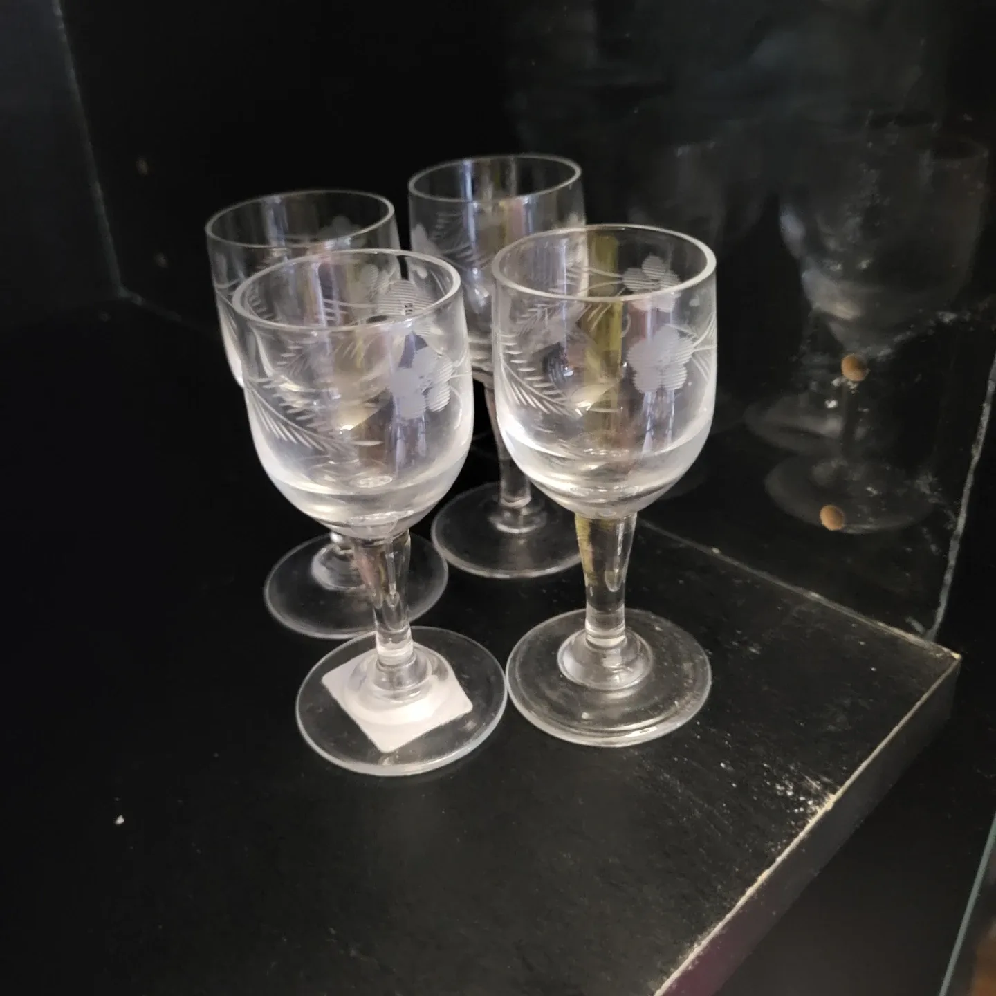 Set of 4 Etched Small Wine Glasses