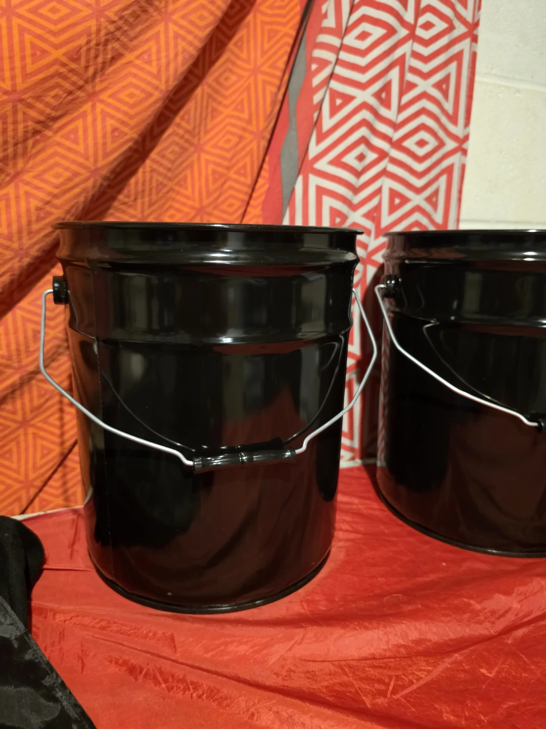 Black Metal Pail with Handle - photo 3