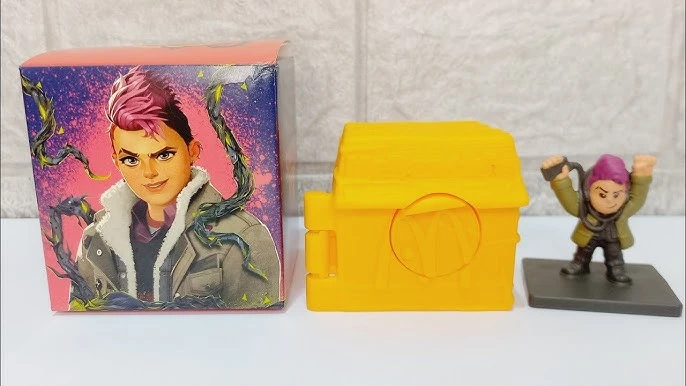 Nikki Stranger things Happy Meal toy