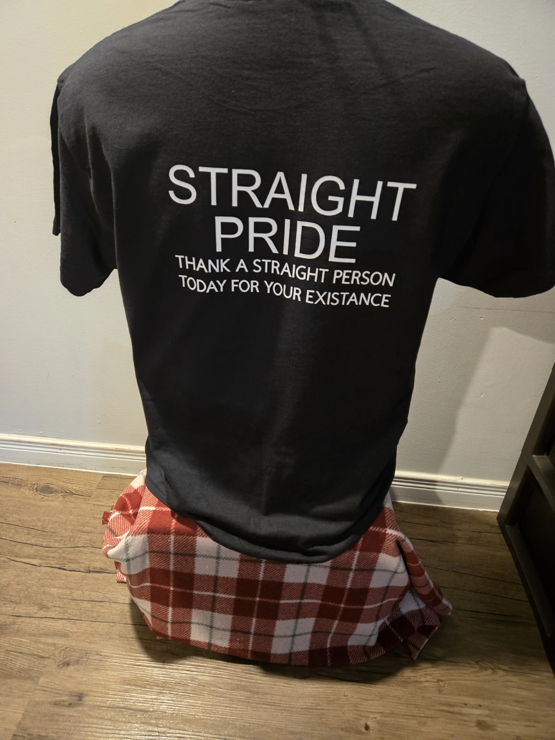 Graphic T-shirts - photo 4