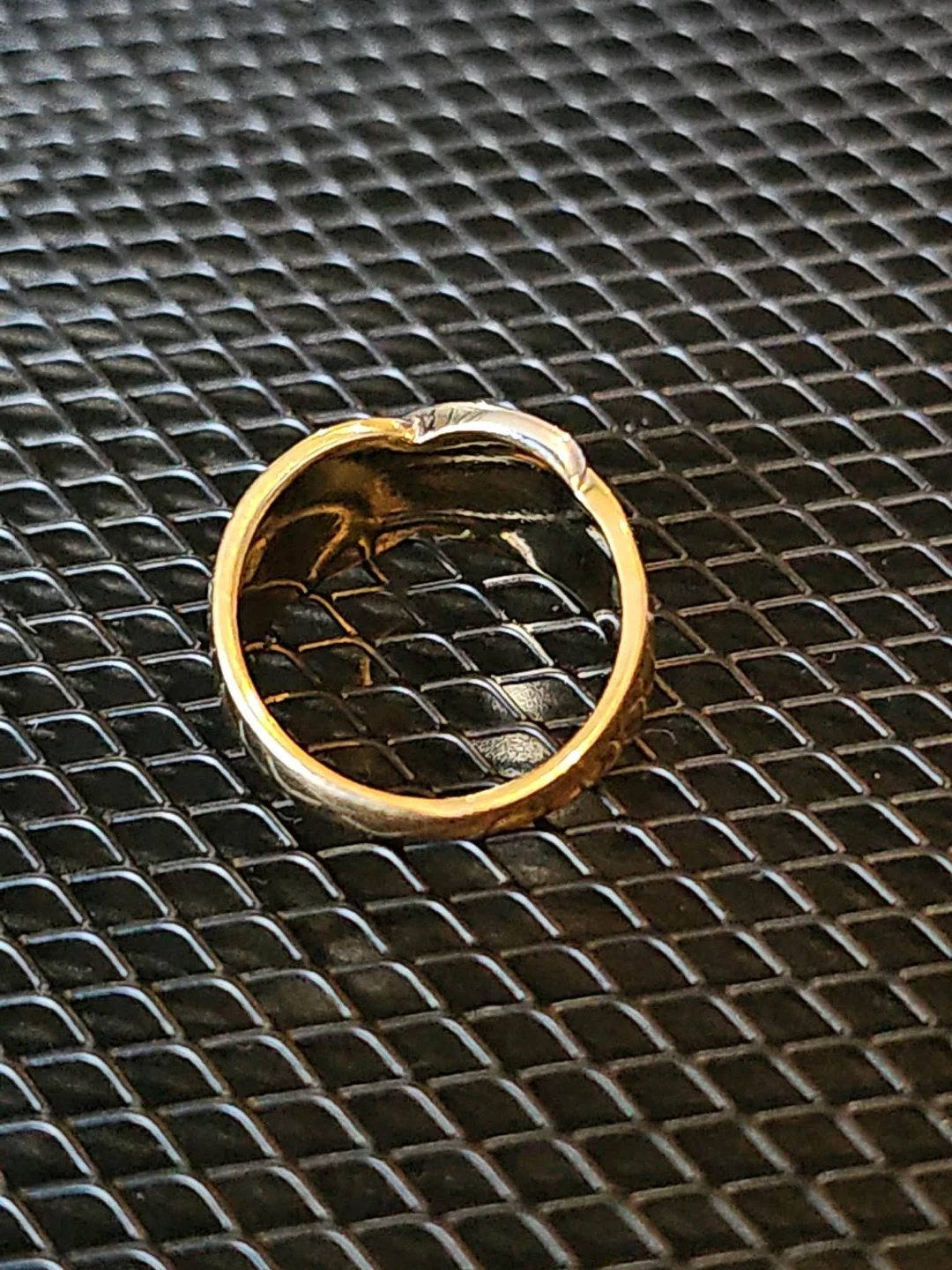Vintage Glam Gold-Tone Statement Ring - photo 3