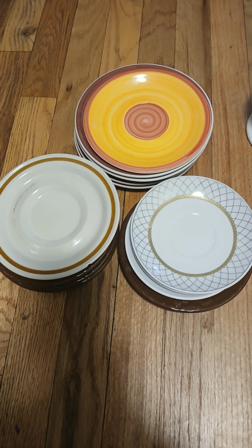 Assorted Dinner Plates - Set of 13 - photo 2