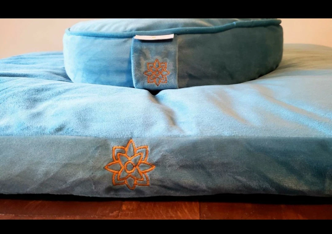 Mindful Modern Velvet Meditation Cushion Set - photo 2