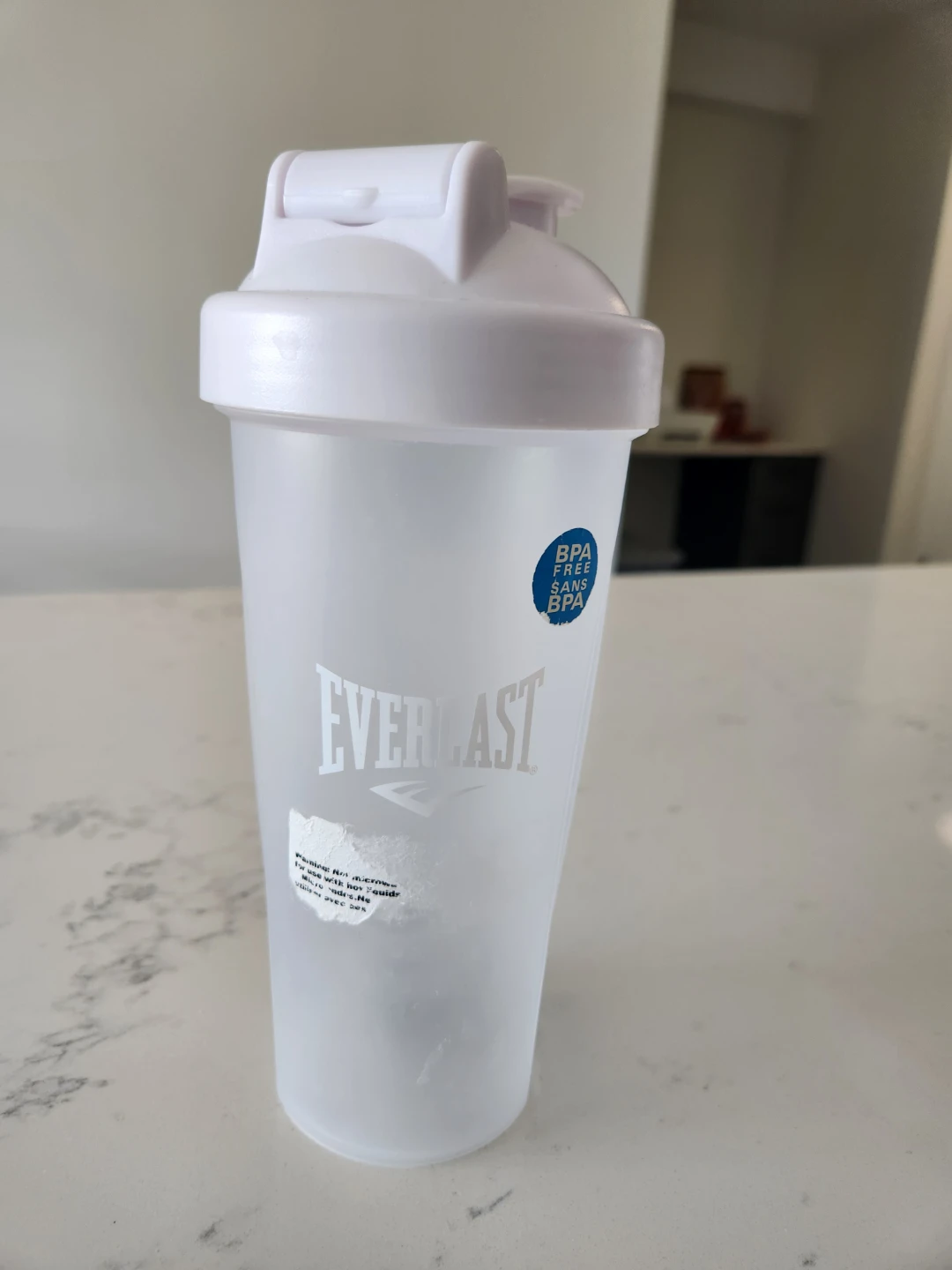 Everlast White Shaker Bottle with Blender Ball