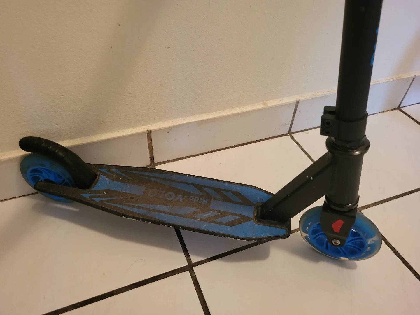 RideVOLO Kick Scooter K05 - photo 2