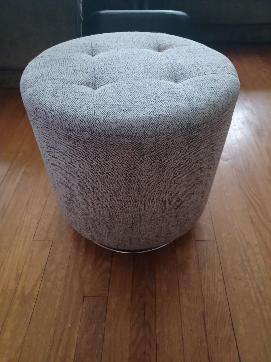 Tufted Ottoman Footrest - photo 3