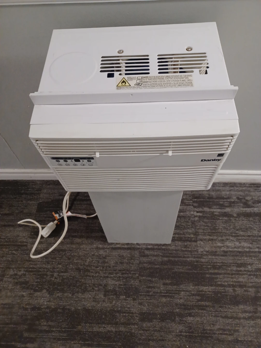Danby Window Air Conditioner - photo 3