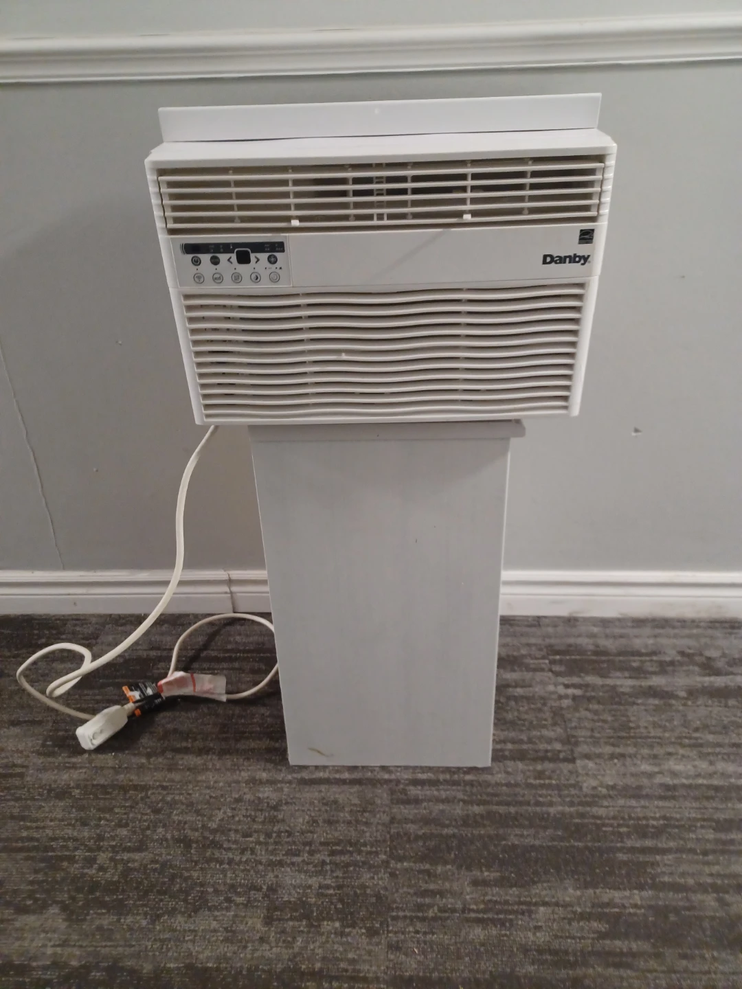 Danby Window Air Conditioner - photo 4
