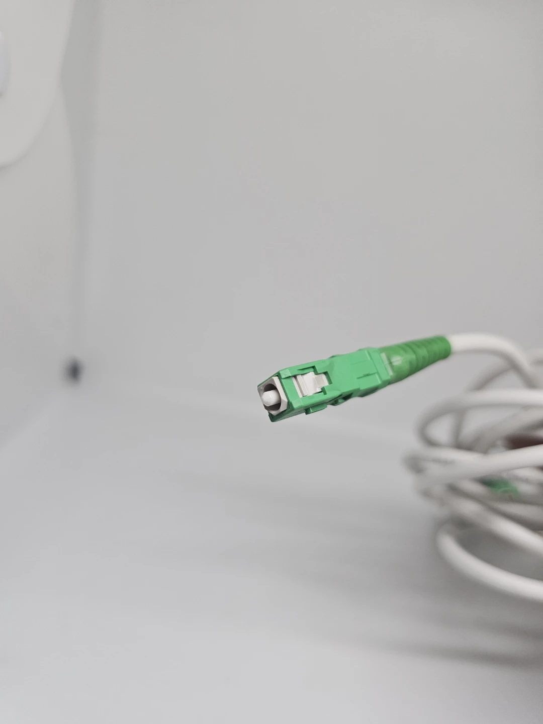 White Fibre Optic Cable - photo 2