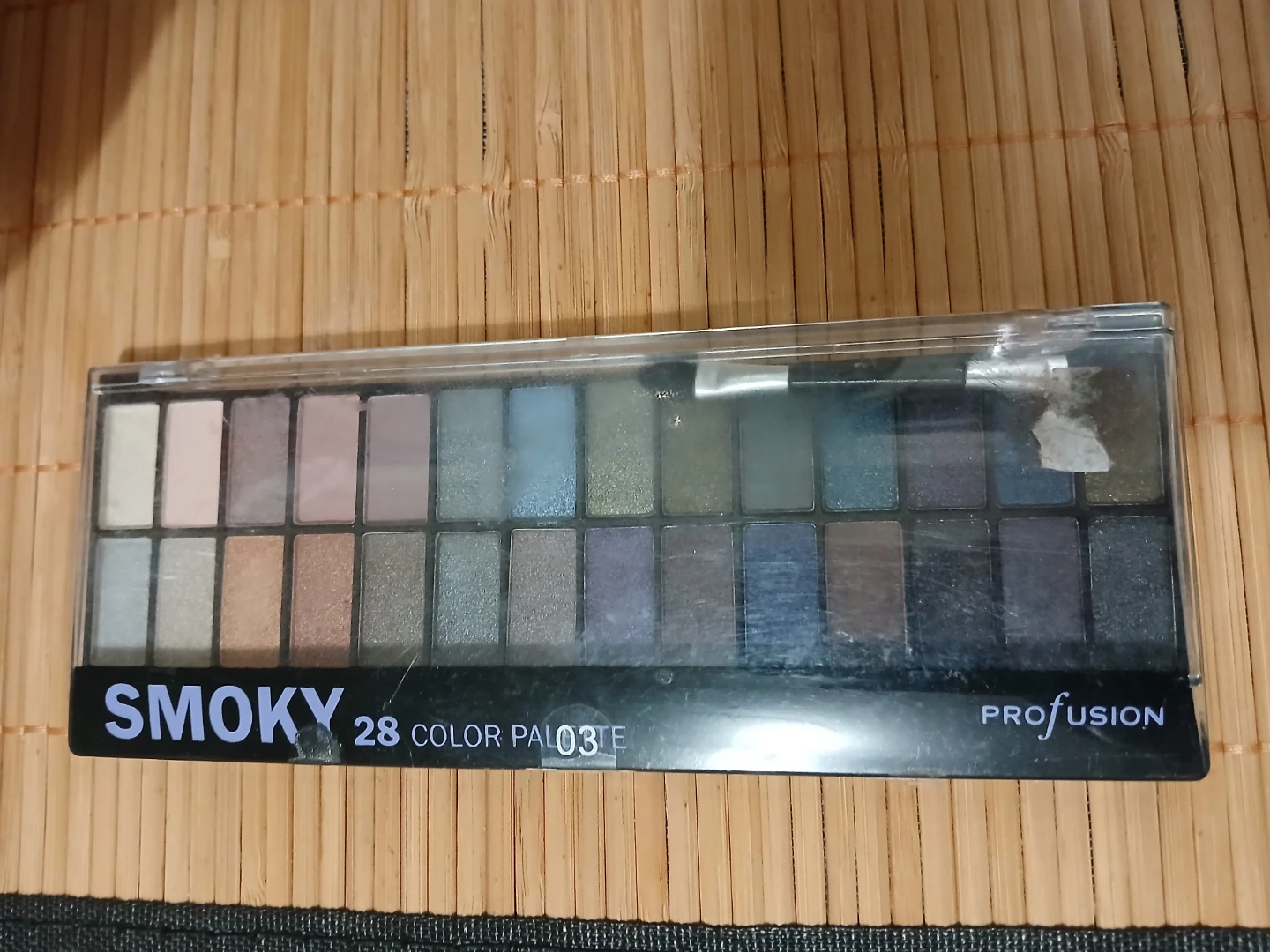 Profusion Smoky 28 Color Eyeshadow Palette⚽