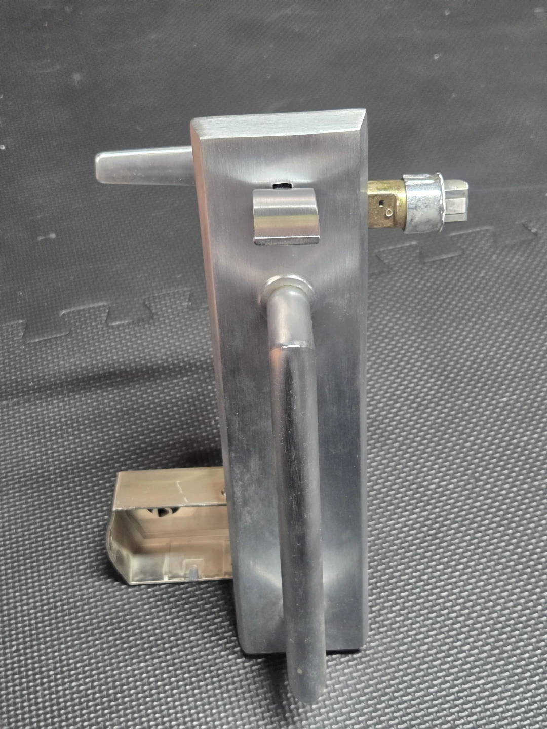 Gripset lever handle