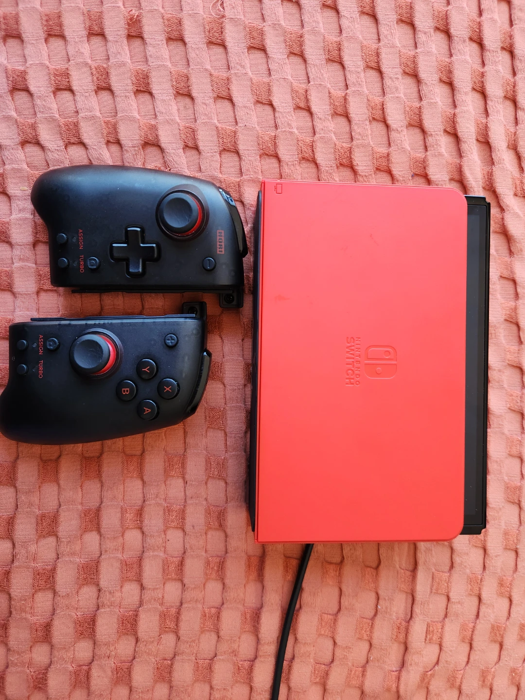 Nintendo Switch OLED + Hori Split Pad Pro Controllers - photo 4