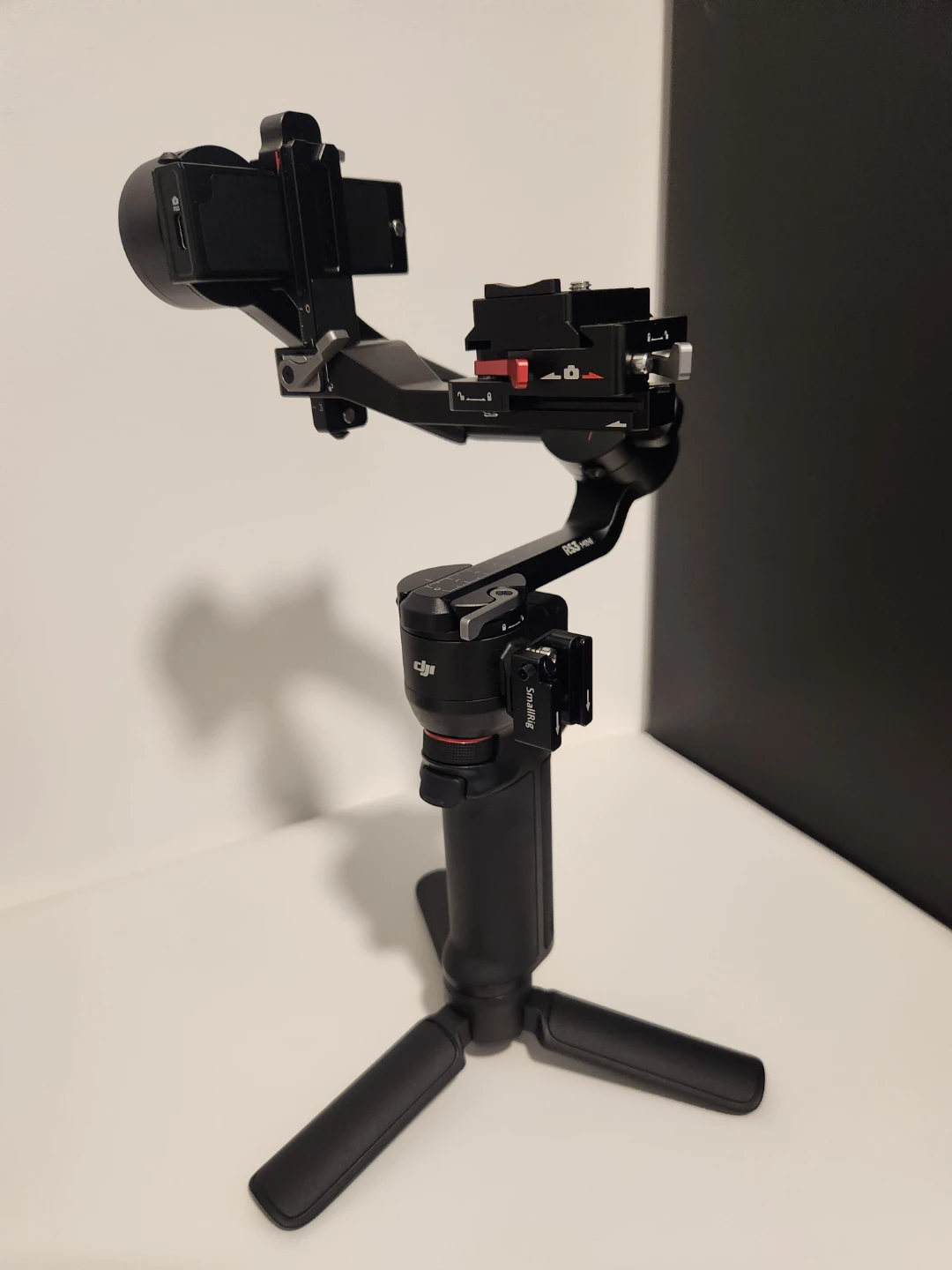 DJI RS 3 Mini Gimbal Stabilizer - photo 5