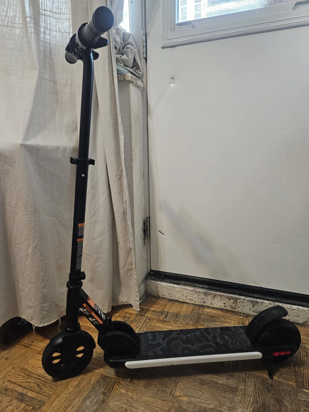 Razor E100 Electric Scooter - photo 2