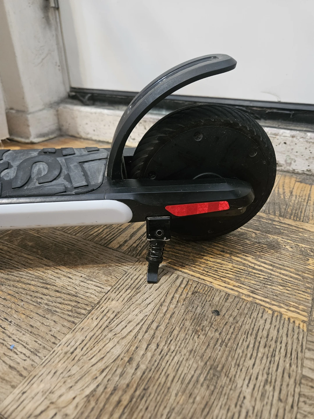 Razor E100 Electric Scooter - photo 5