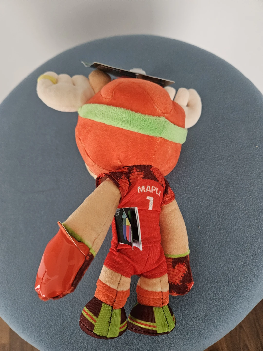 Offucial FIFA 2026 Maple Mascot Plush Toy - photo 2