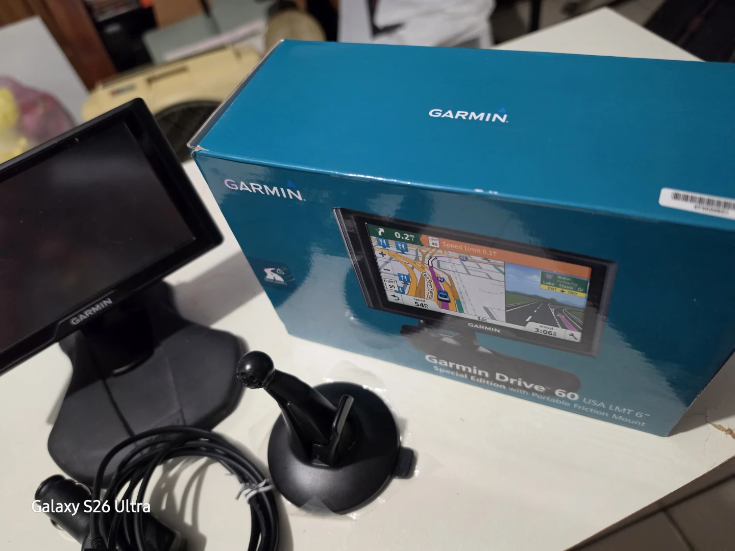 GARMIN Drive 60 USA LMT 6" Touchscreen GPS Navigation - photo 3